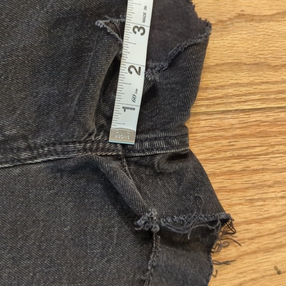 Levi's 501 black cutoff jean shorts button-fly 100% cotton women's size 29" - Picture 4 of 7